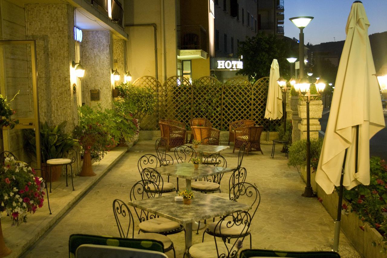 Hotel Arno Chianciano Terme Exterior foto